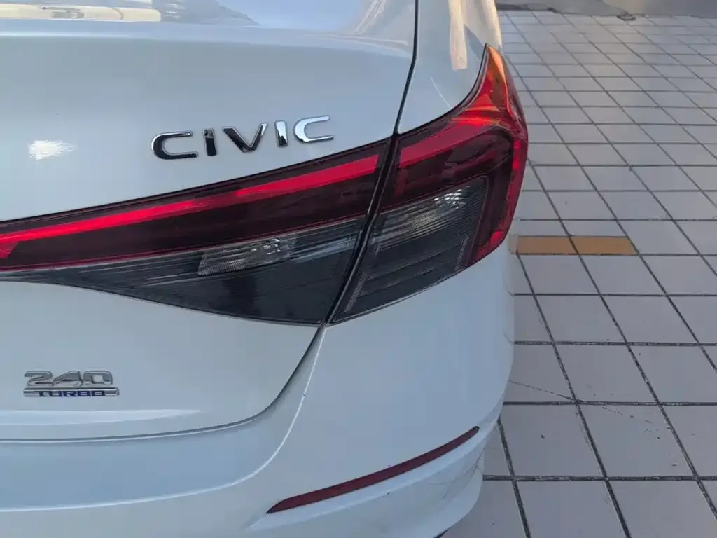 Honda Civic — фото 5