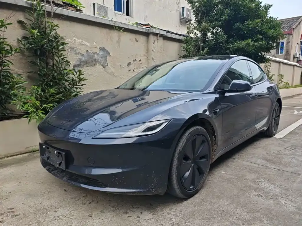 Tesla Model 3 — фото 4