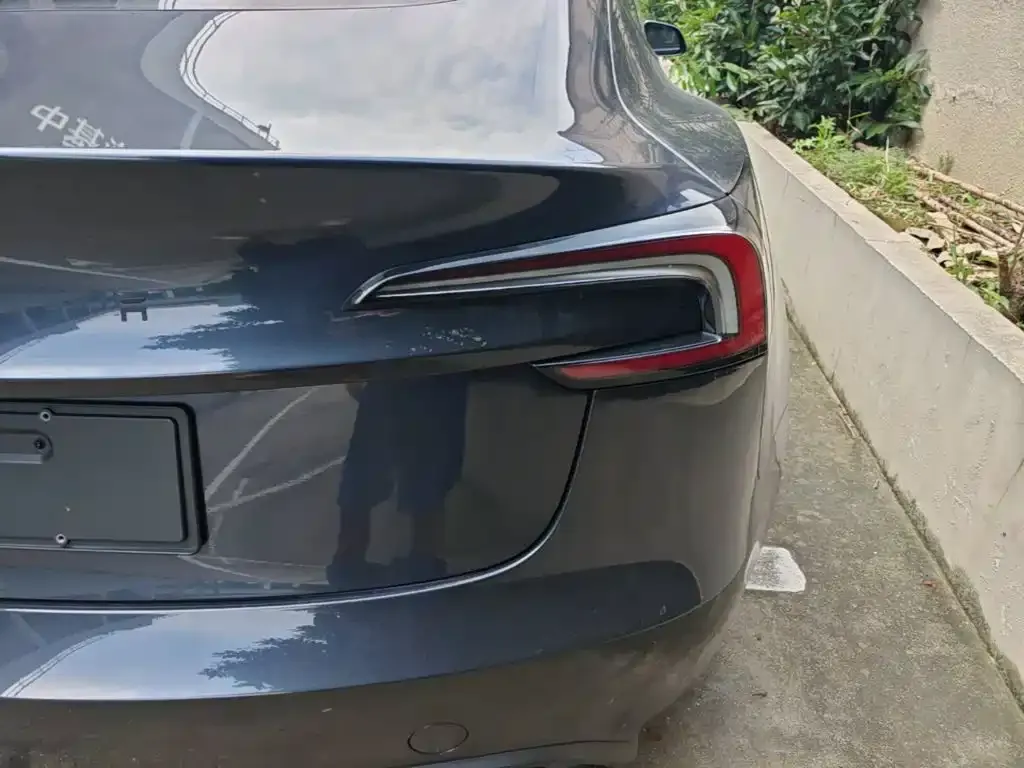 Tesla Model 3 — фото 9