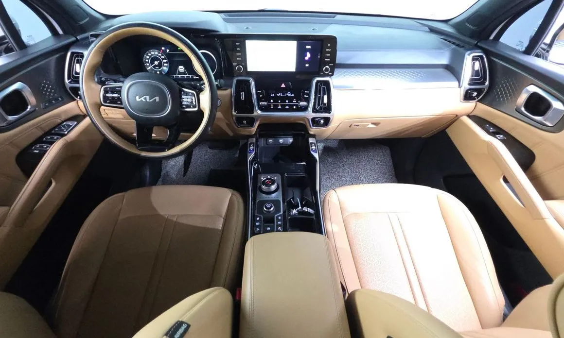 Kia Sorento — фото 8