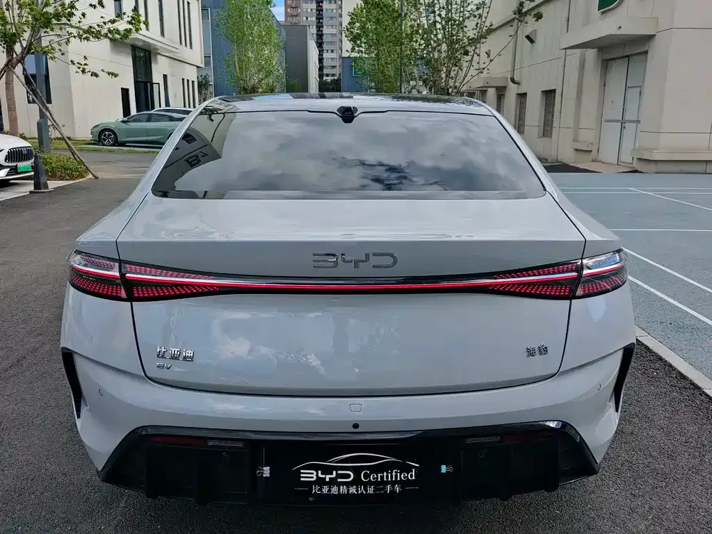 BYD Seal — фото 6