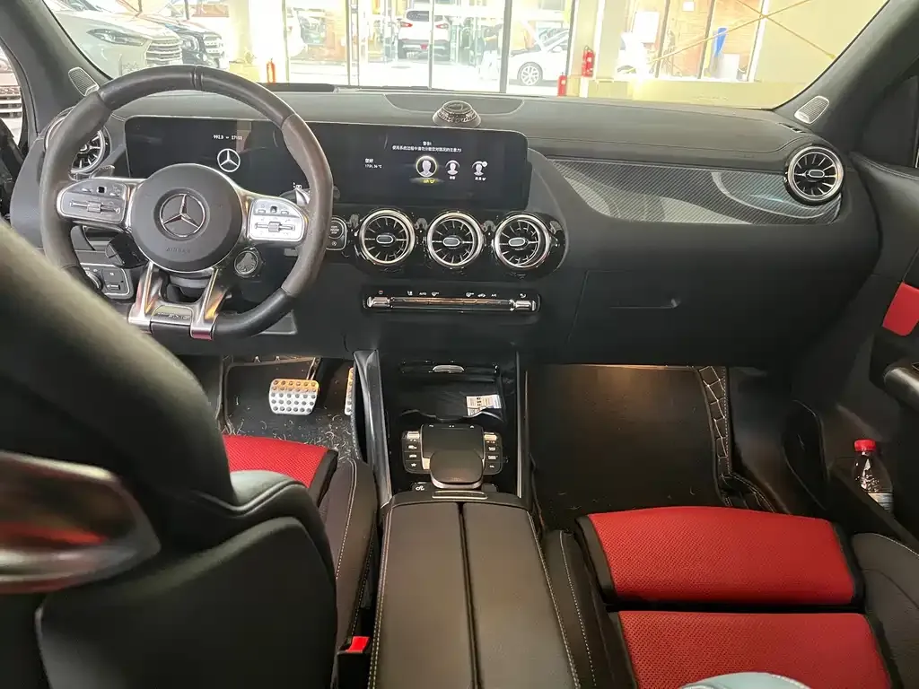 Mercedes-Benz GLA AMG — фото 9
