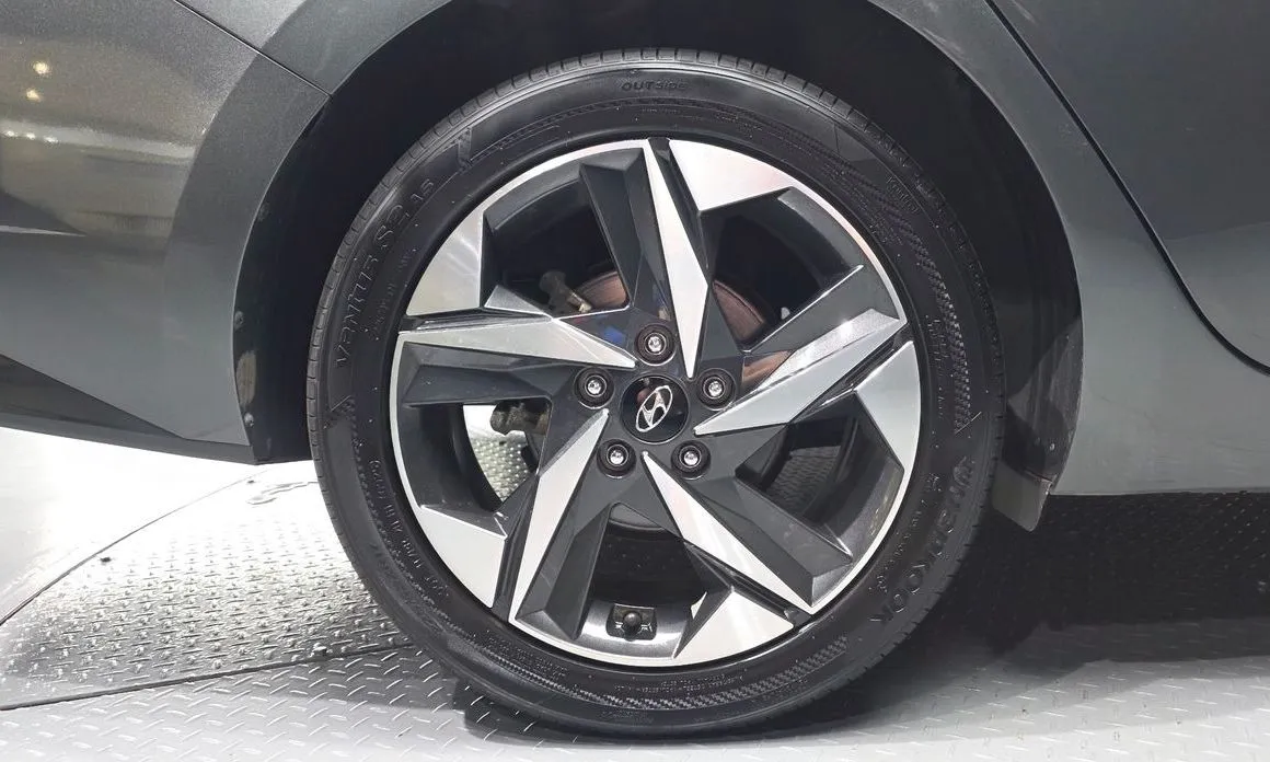 Hyundai AVANTE — фото 7