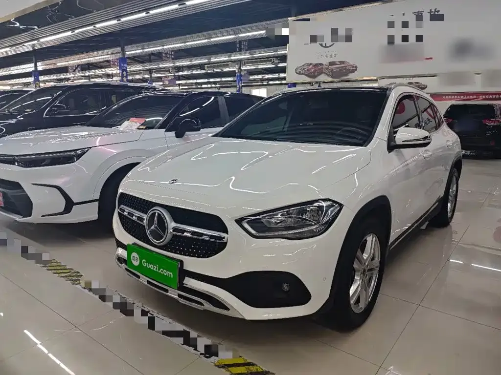 Mercedes-Benz GLA — фото 1