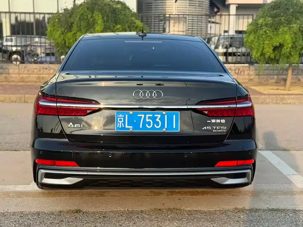 Audi A6L — фото 6