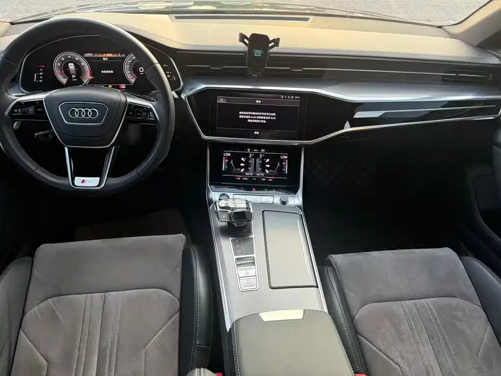 Audi A6L — фото 8