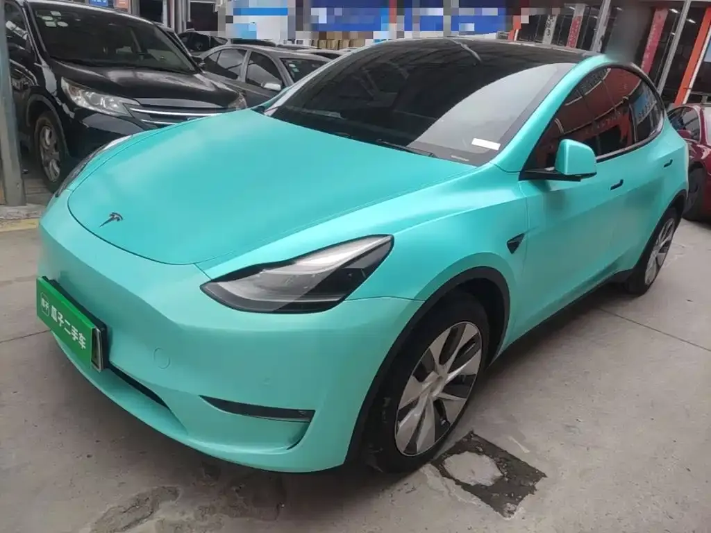 Tesla Model Y — фото 8