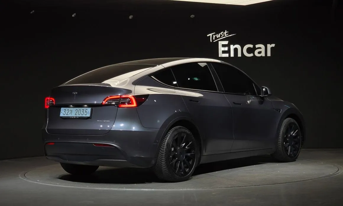 Tesla Model Y — фото 5