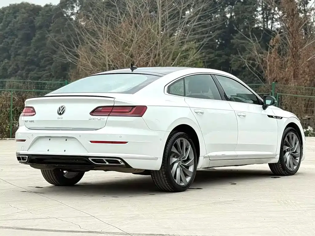 Volkswagen CC — фото 10