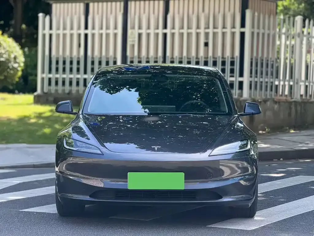 Tesla Model 3 — фото 6