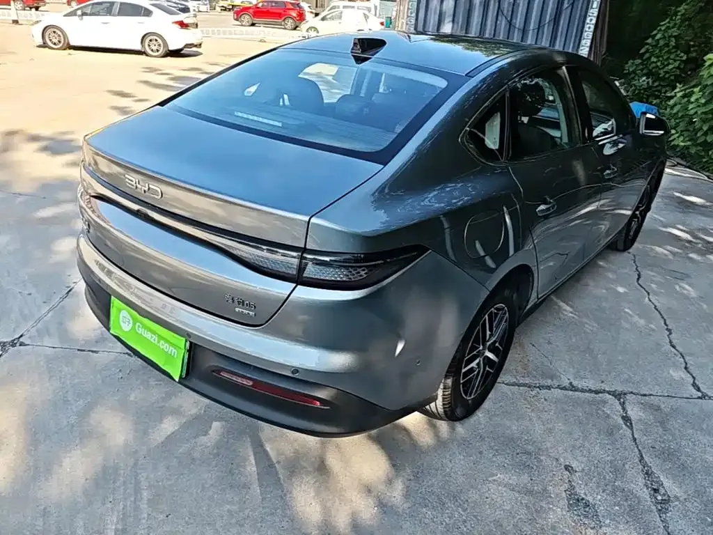 BYD Seal 05 DM-i — фото 9