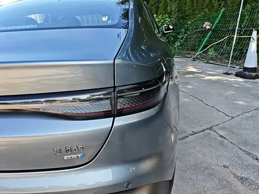 BYD Seal 05 DM-i — фото 8