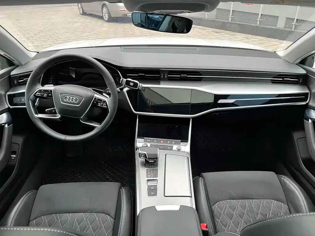 Audi A7L — фото 6