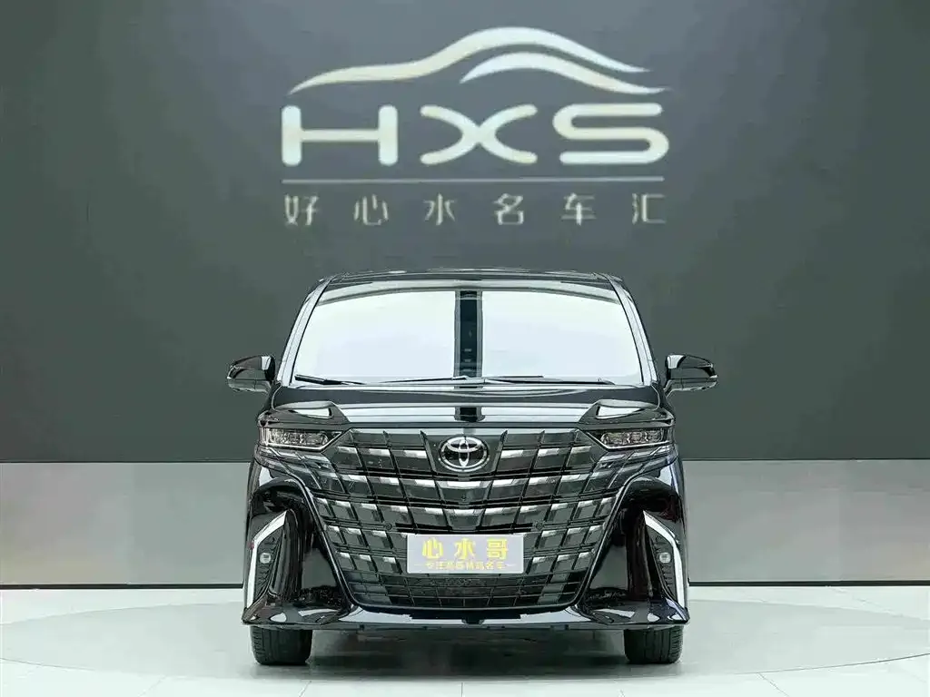 Toyota Alphard — фото 4