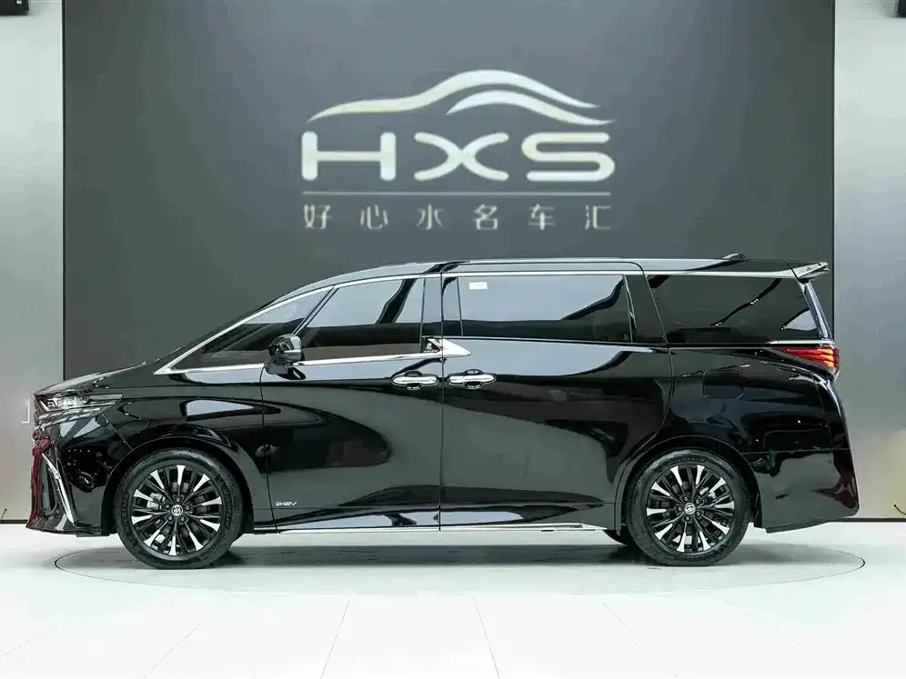 Toyota Alphard — фото 7