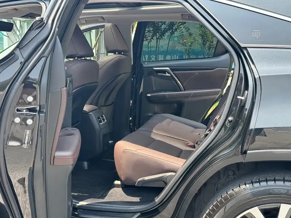 Lexus RX — фото 5