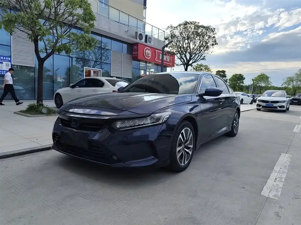 Honda Inspire — фото 1