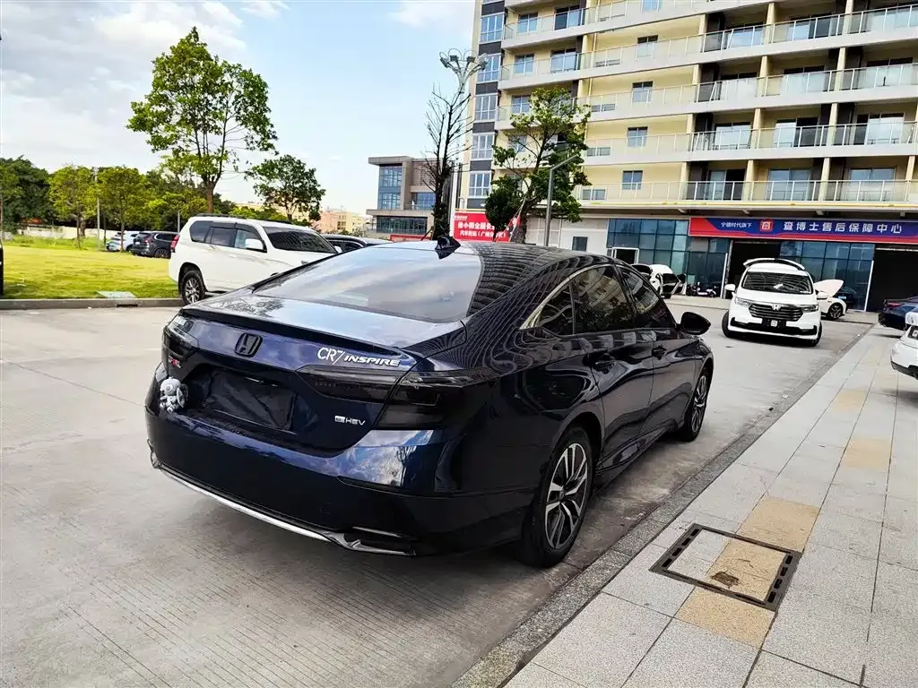 Honda Inspire — фото 8