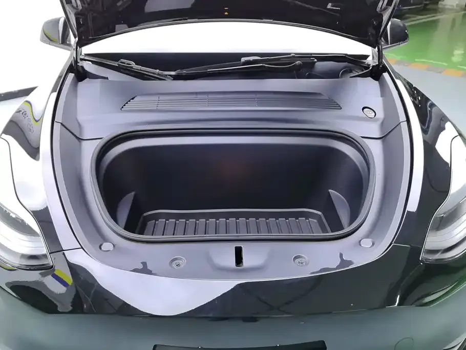 Tesla Model Y — фото 9