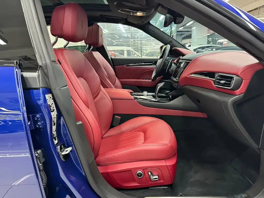 Maserati Levante — фото 6