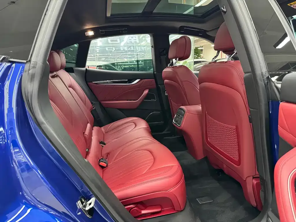 Maserati Levante — фото 4