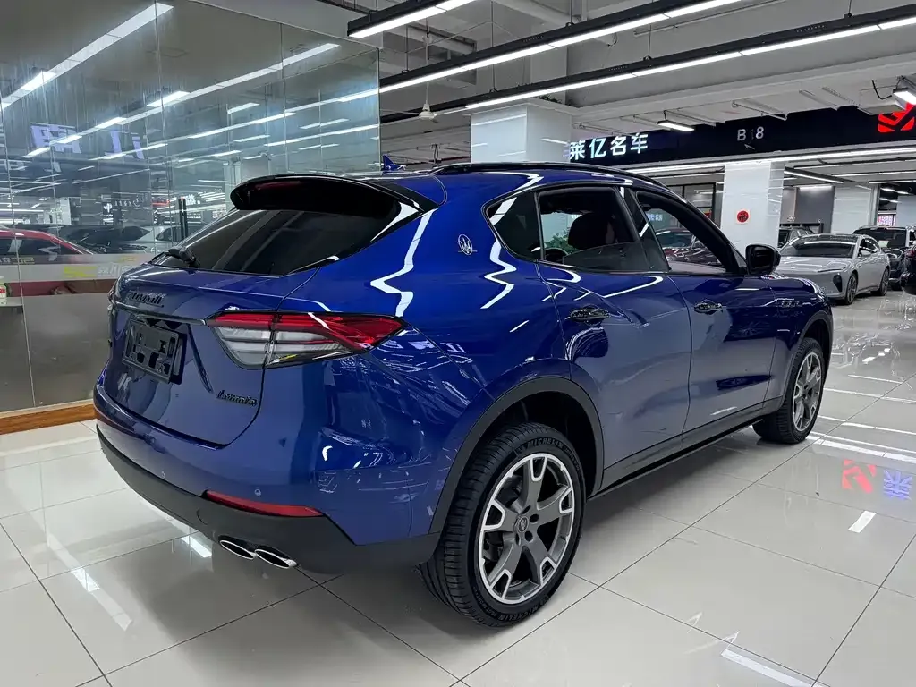 Maserati Levante — фото 2