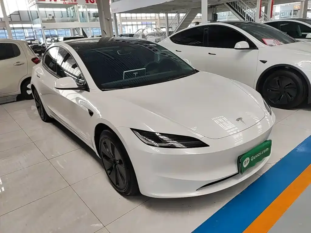 Tesla Model 3 — фото 7