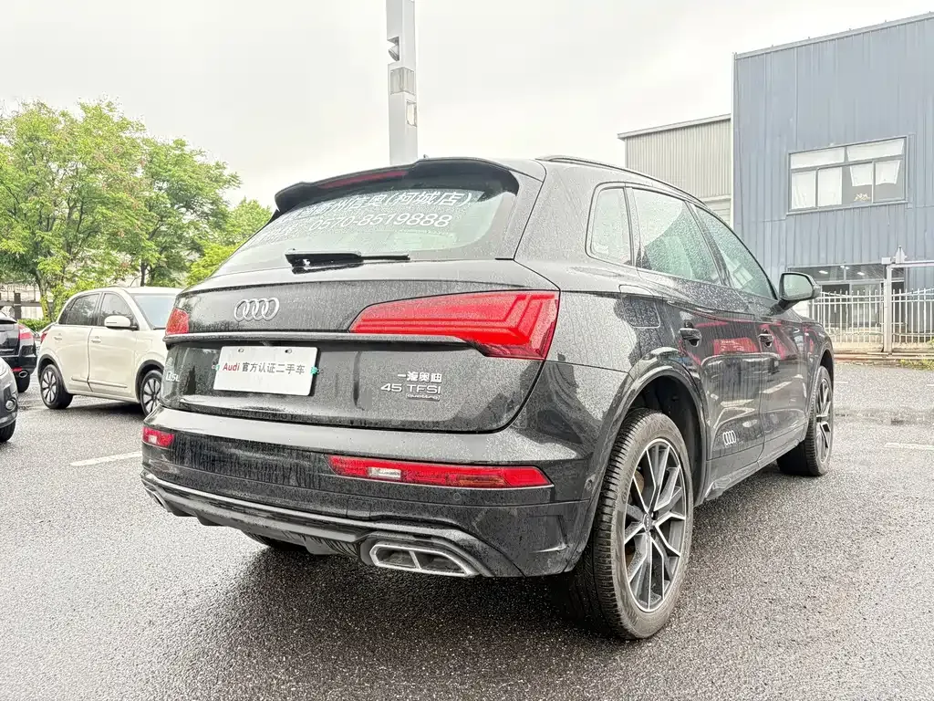Audi Q5L — фото 7