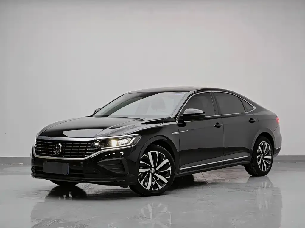 Volkswagen Passat — фото 1