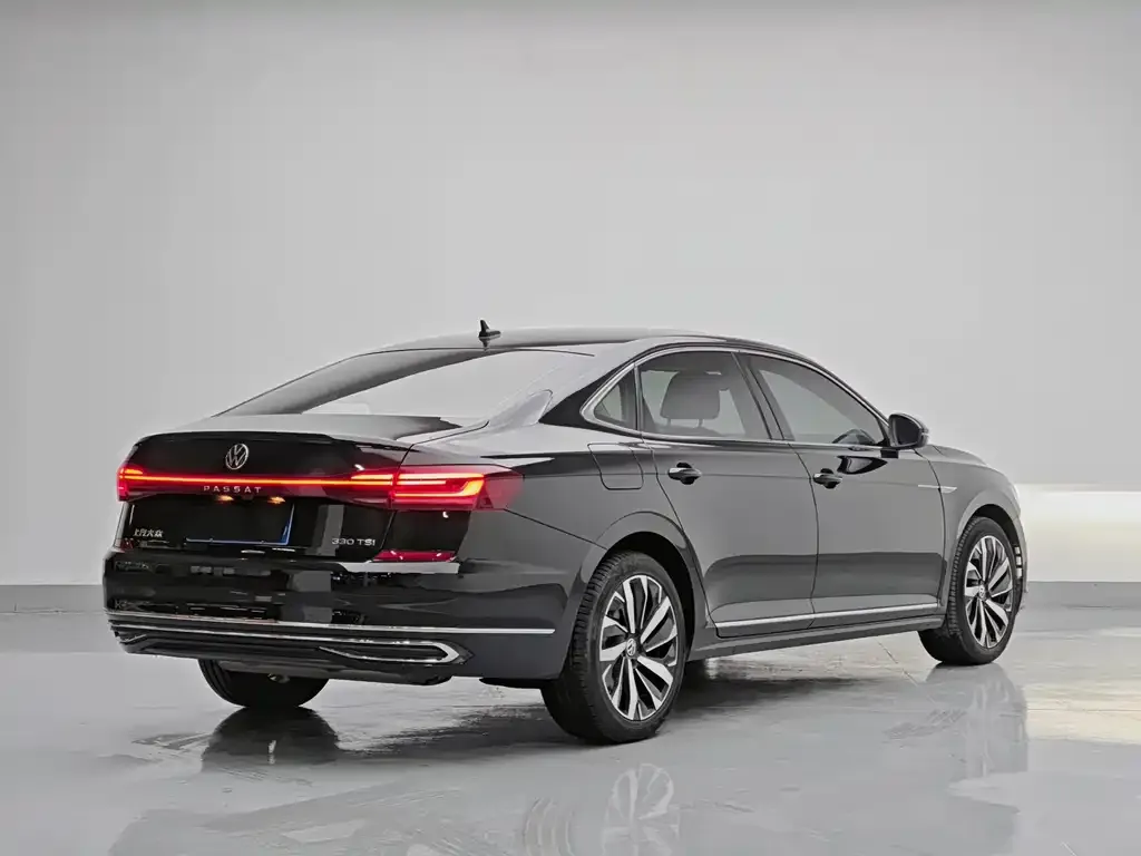 Volkswagen Passat — фото 5