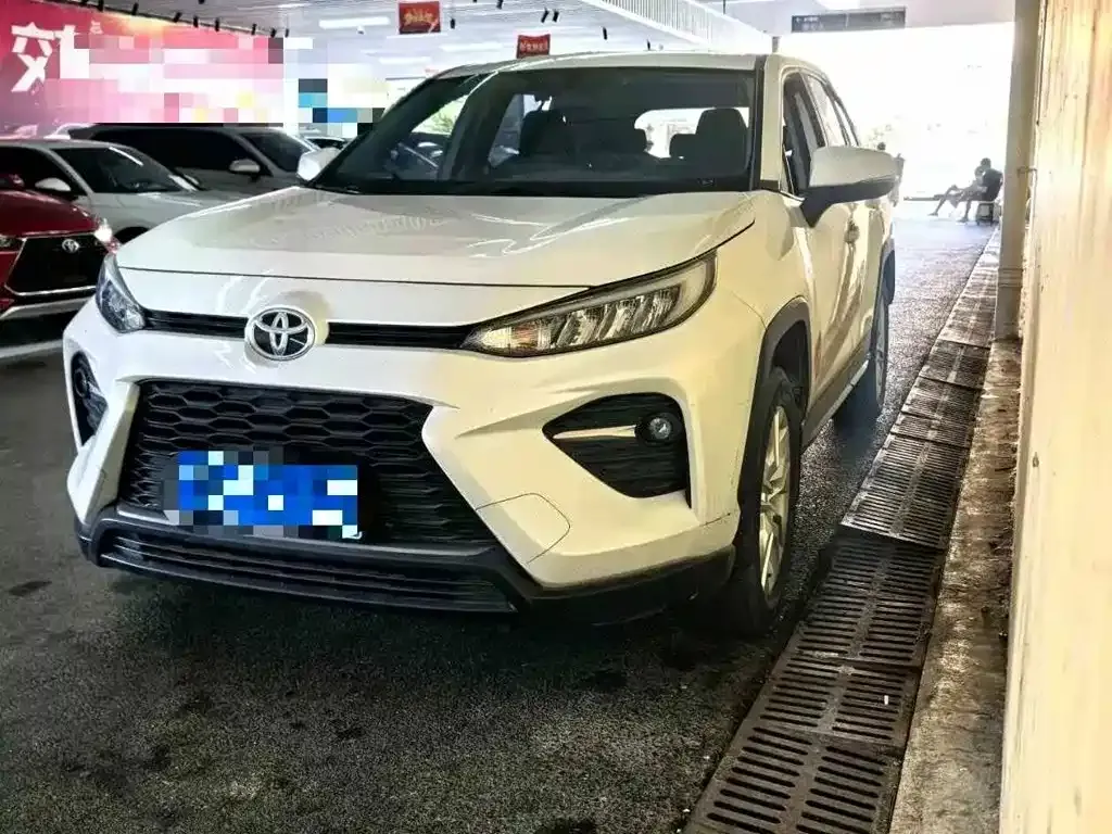 Toyota Wildlander — фото 1