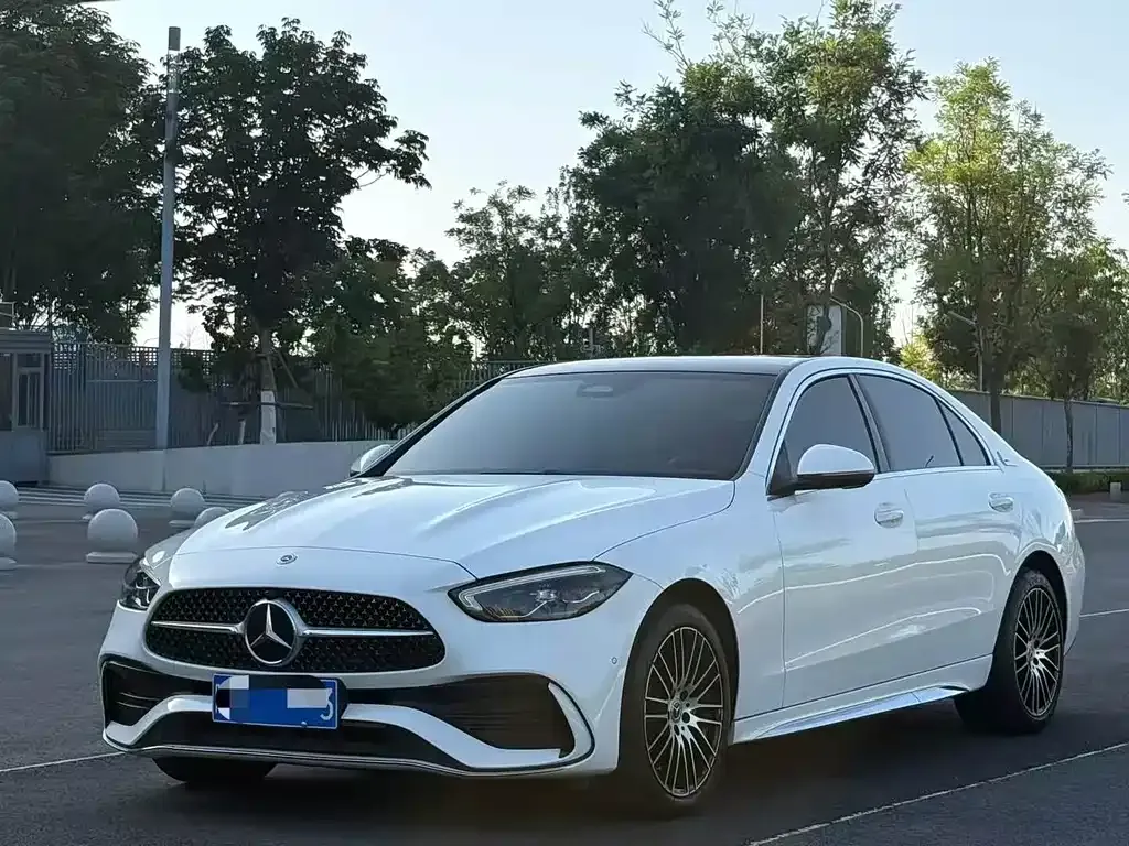 Mercedes-Benz C-Class — фото 1