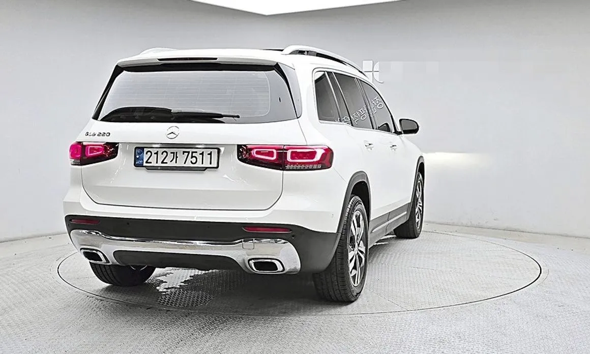 Mercedes-Benz GLB-Class — фото 5