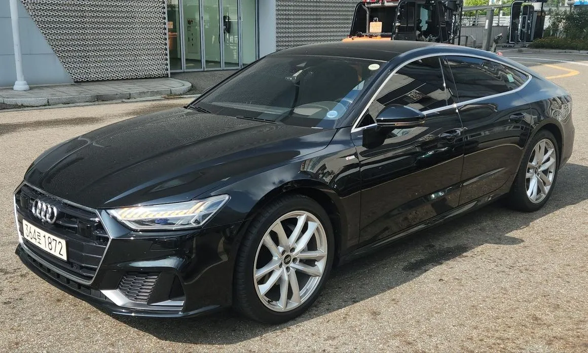 Audi A7 — фото 1
