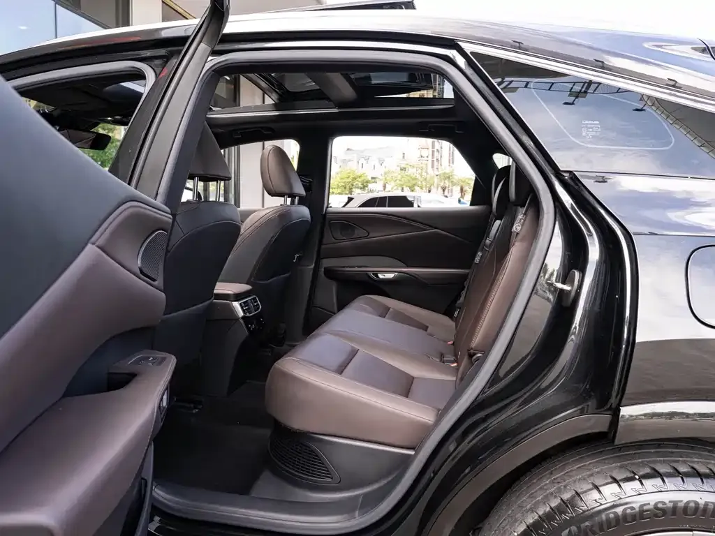 Lexus RX — фото 10