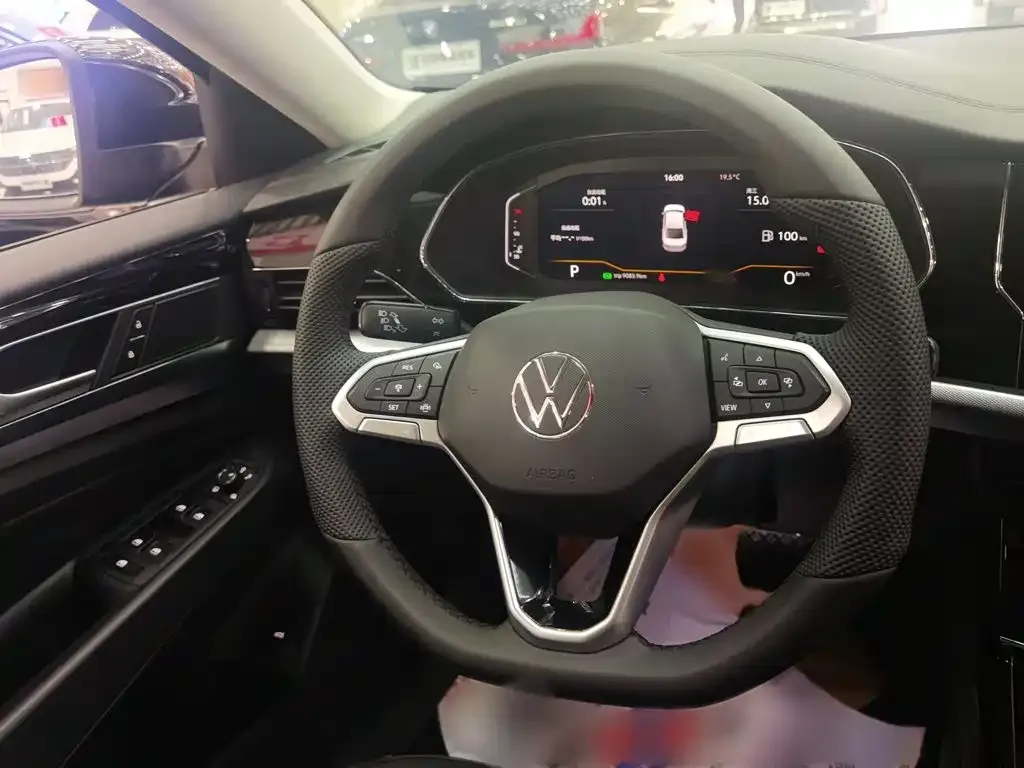 Volkswagen Passat — фото 6