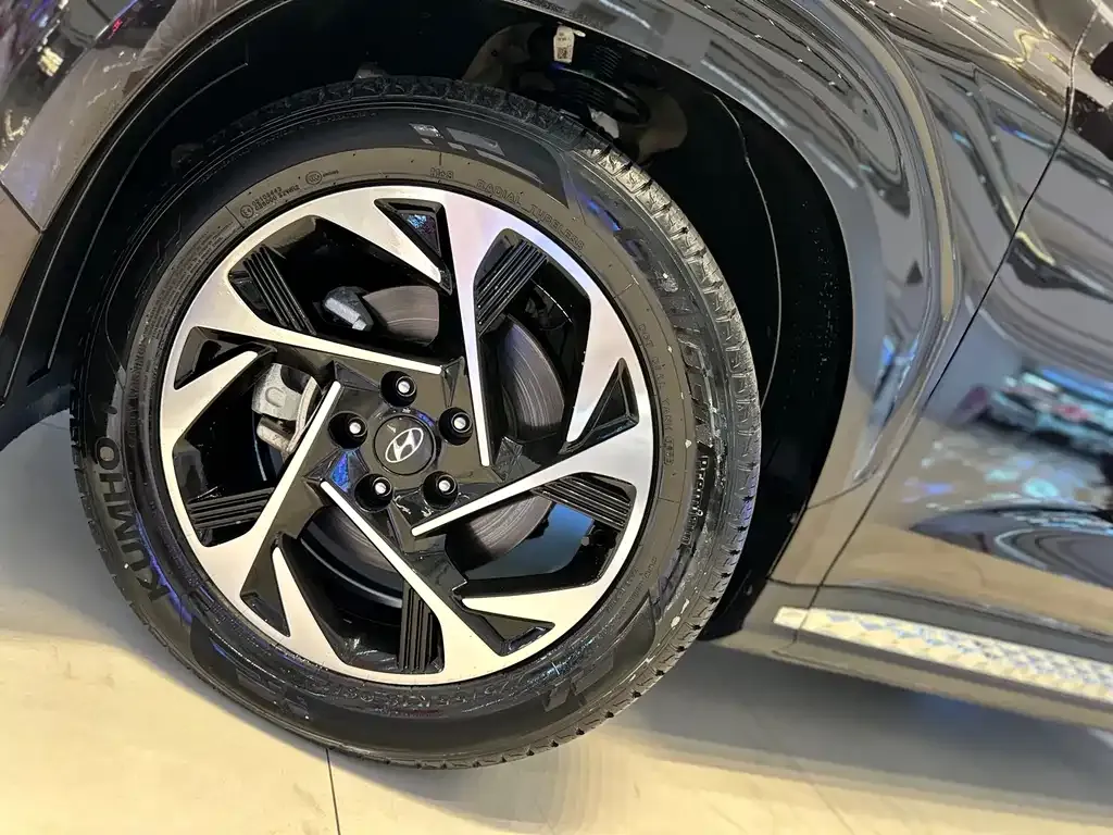 Hyundai Custo — фото 10
