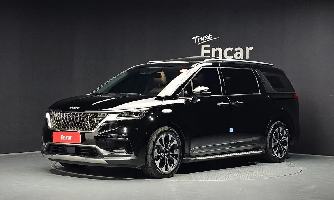 Kia Carnival — фото 1