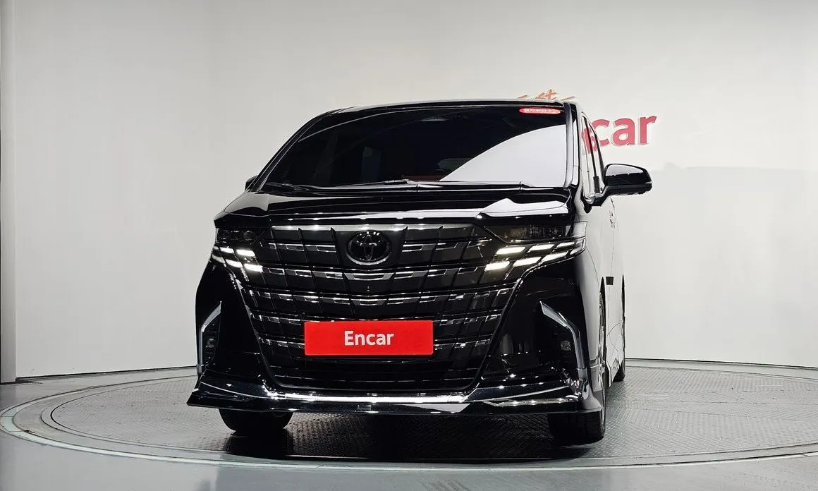 Toyota Alphard — фото 4