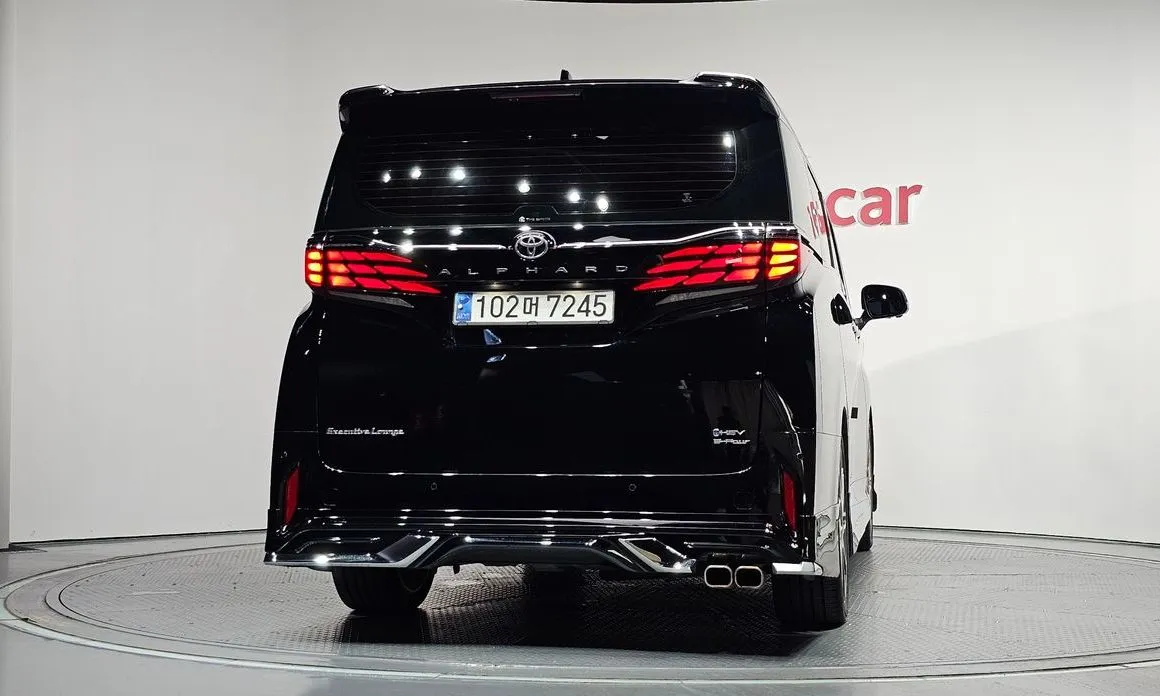 Toyota Alphard — фото 3