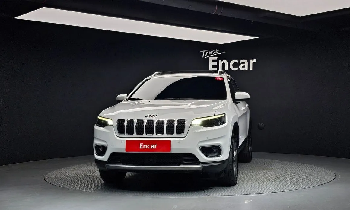 Jeep Cherokee — фото 4