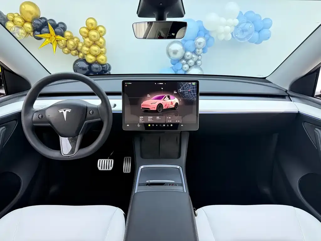 Tesla Model Y — фото 4
