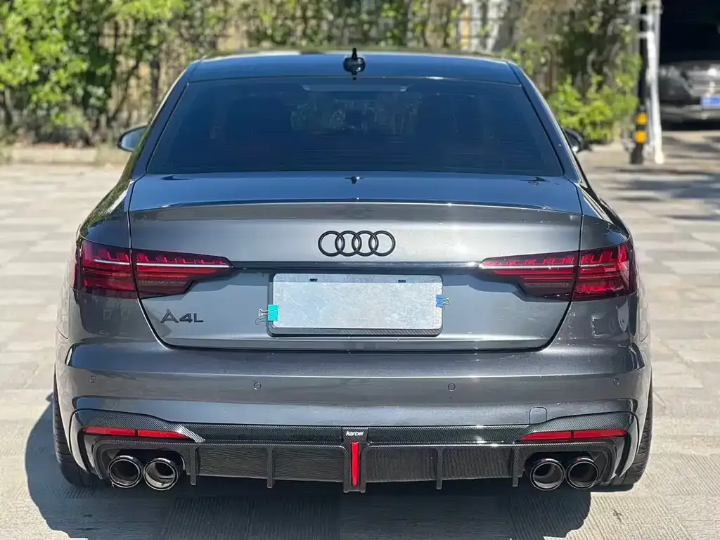 Audi A4L — фото 9