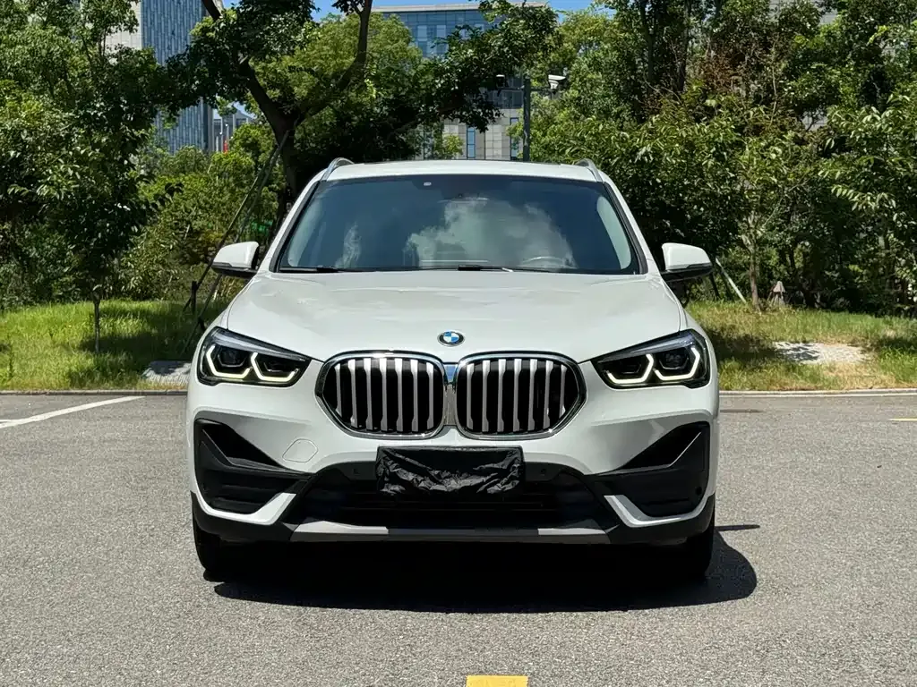 BMW X1 — фото 10