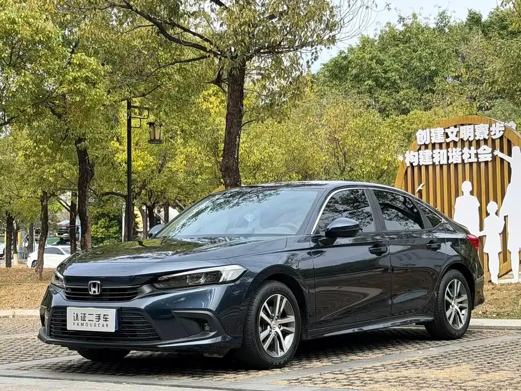 Honda Civic — фото 1