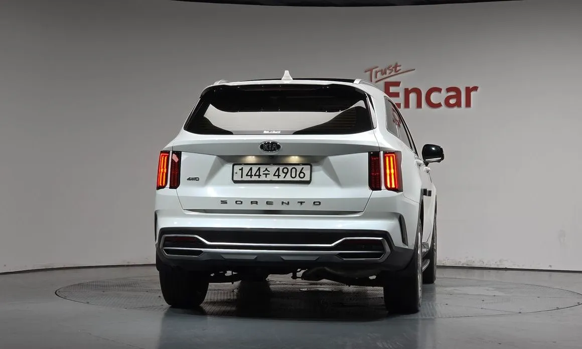Kia Sorento — фото 5