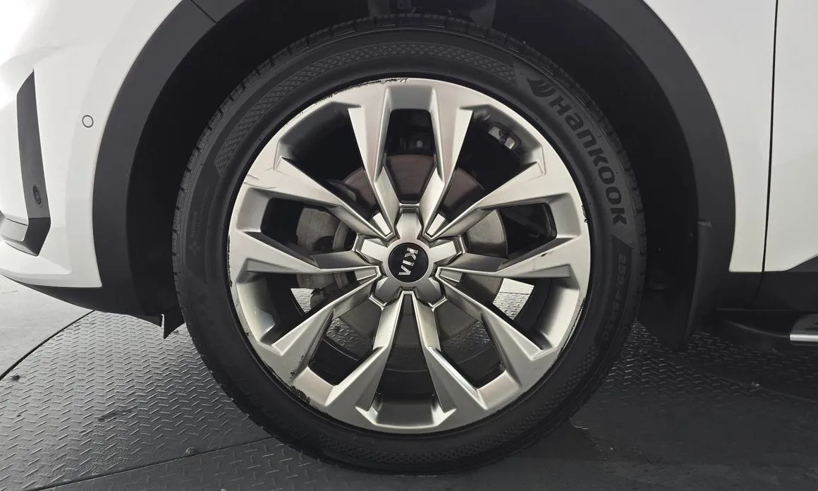 Kia Sorento — фото 10