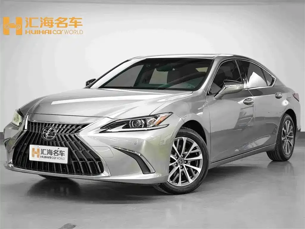 Lexus ES — фото 1
