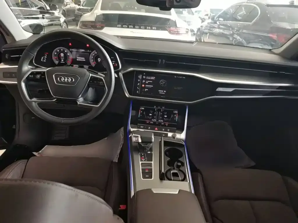 Audi A7L — фото 7