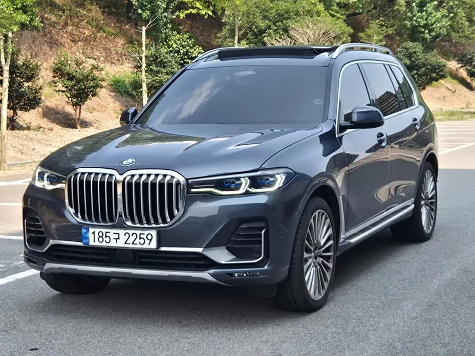 BMW X7 — фото 10